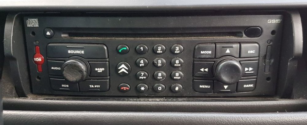 radioC8.jpg