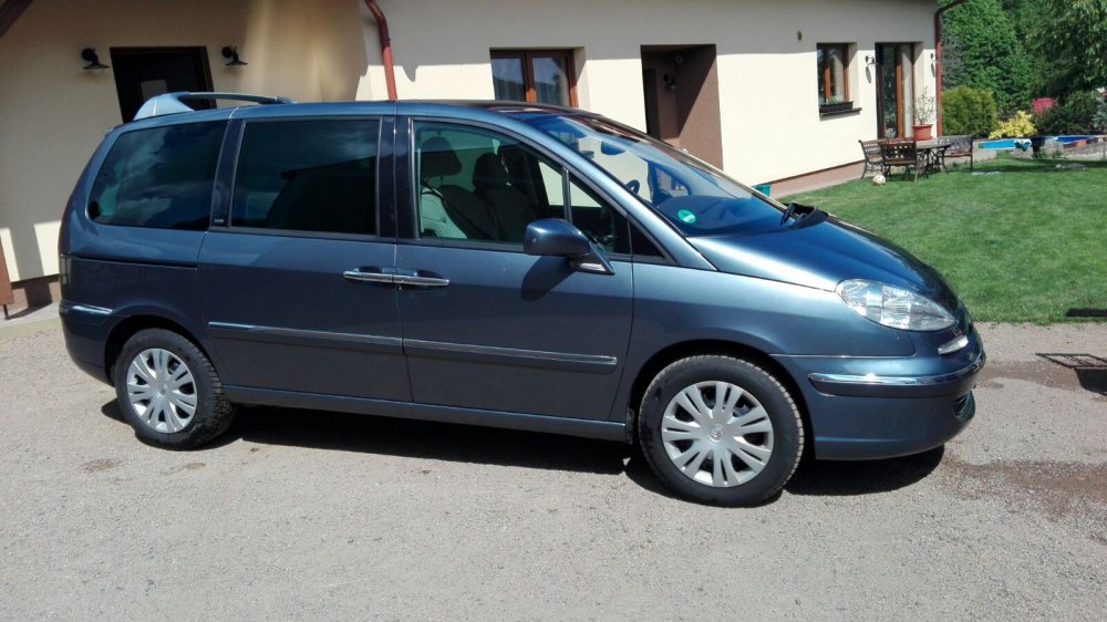Peugeot 807.jpg