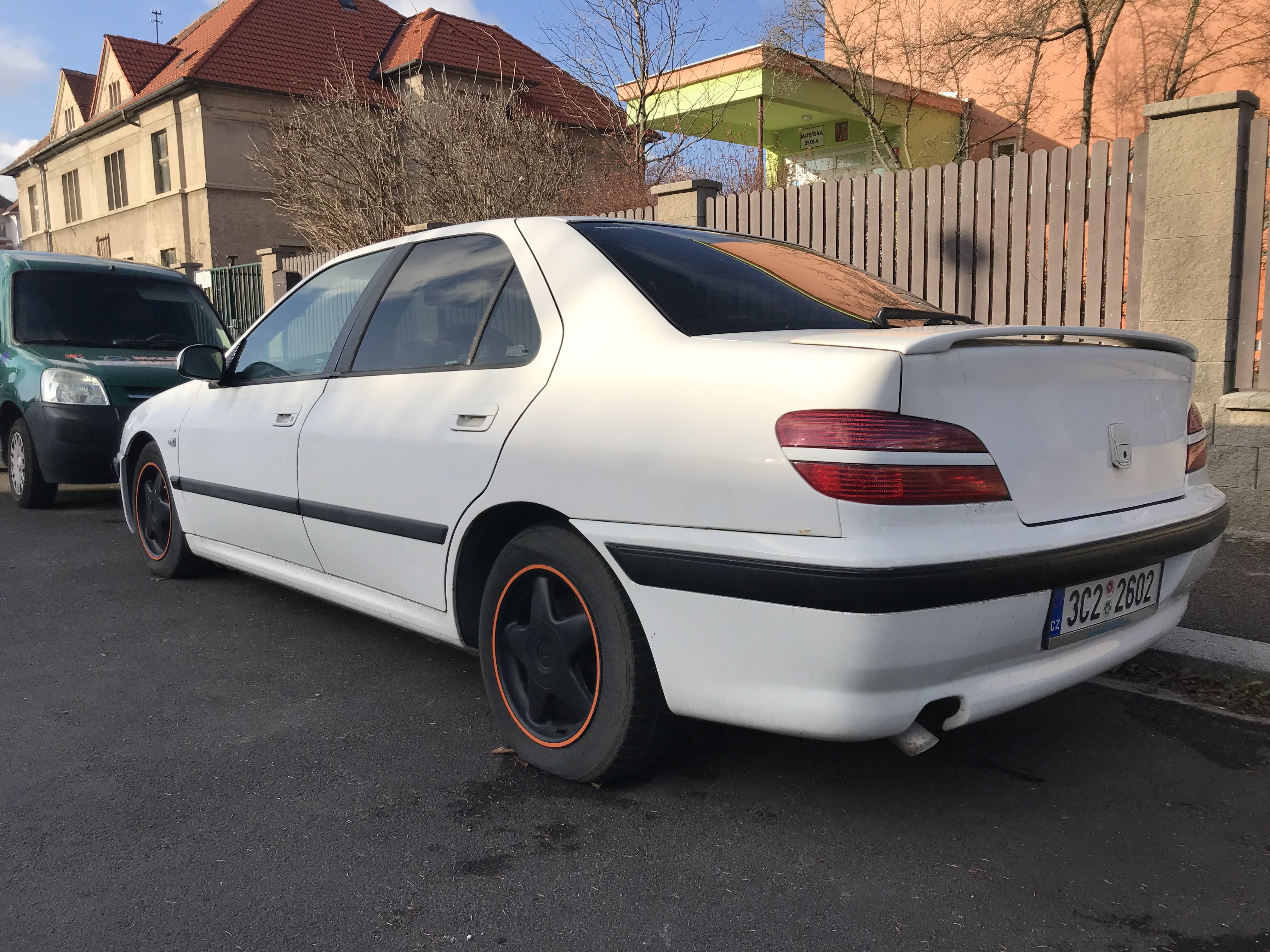 Stance peugeot 406