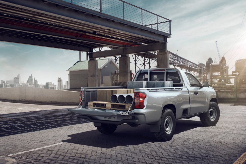 PEUGEOT_LANDTREK_2002STYP020.jpg