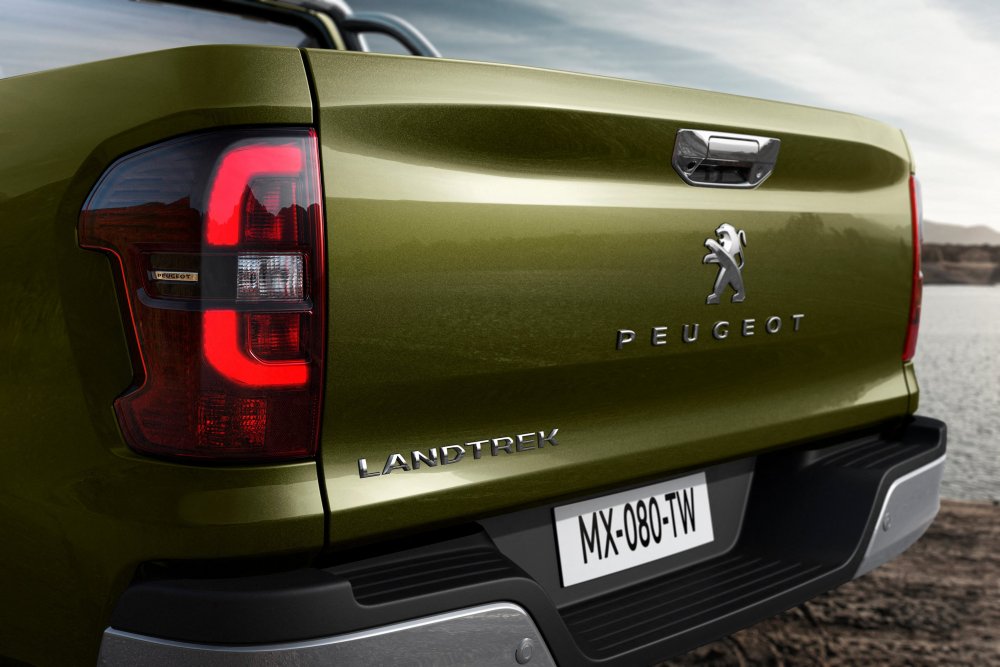 PEUGEOT_LANDTREK_2002STYP032.jpg