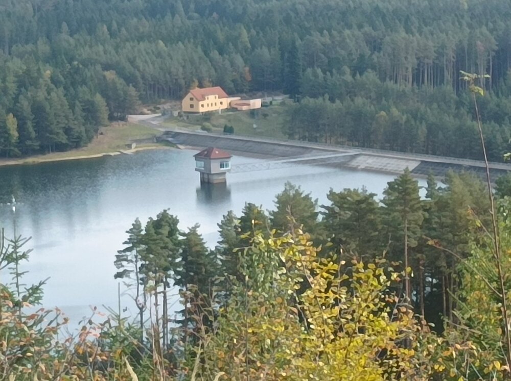 přehrada.jpg